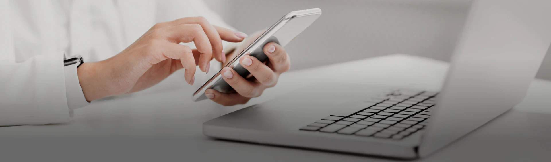 ติดต่อนักลงทุนสัมพันธ์