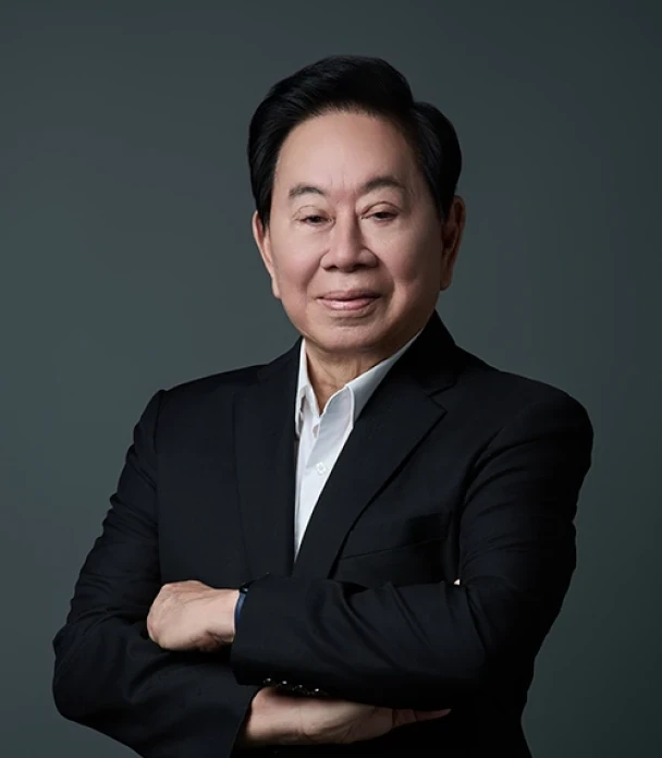 นายสมใจนึก เองตระกูล