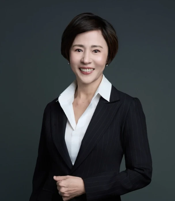 นางอัญชลี ชาลีจันทร์