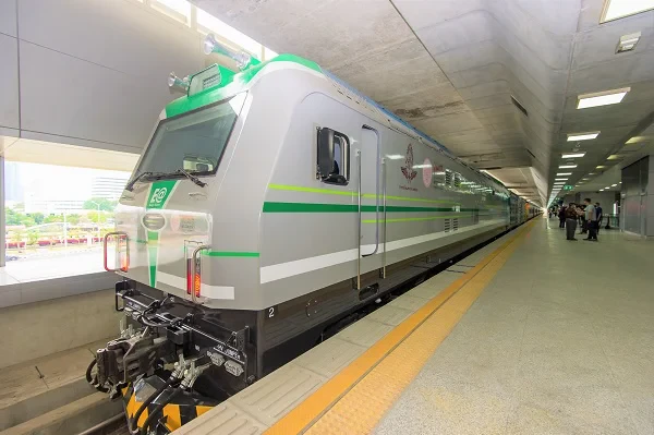 EA ส่งหัวรถจักรไฟฟ้าพลังงานแบตเตอรี่ ‘MINE Locomotive’ทดลองวิ่งจริงสู่สถานีกลางกรุงเทพอภิวัฒน์ ผลักดันระบบรางไทยเพื่อสิ่งแวดล้อมอย่างยั่งยืน