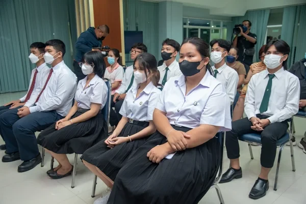 EA ร่วมกับ บลูเทคซิตี้ เดินหน้ามอบทุนการศึกษา ปี 2566 พัฒนาศักยภาพกำลัง