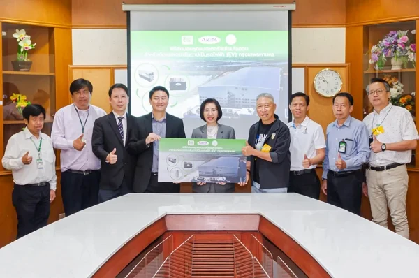 EA หนุน กทม. มอบชุดแบตเตอรีลิเทียมไอออน ‘อมิตา เทคโนโลยี’ พัฒนายานยนต์