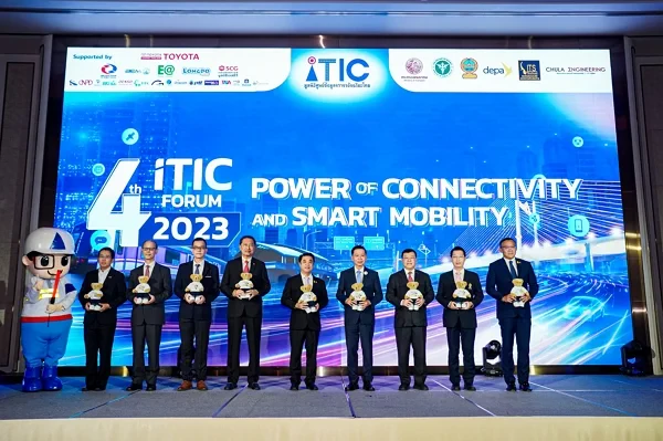 EA - iTIC ให้การต้อนรับนายสุริยะ จึงรุ่งเรืองกิจ รมว.คมนาคม โชว์นวัตกรรม