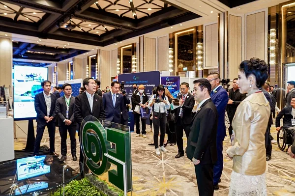 EA - iTIC ให้การต้อนรับนายสุริยะ จึงรุ่งเรืองกิจ รมว.คมนาคม โชว์นวัตกรรม